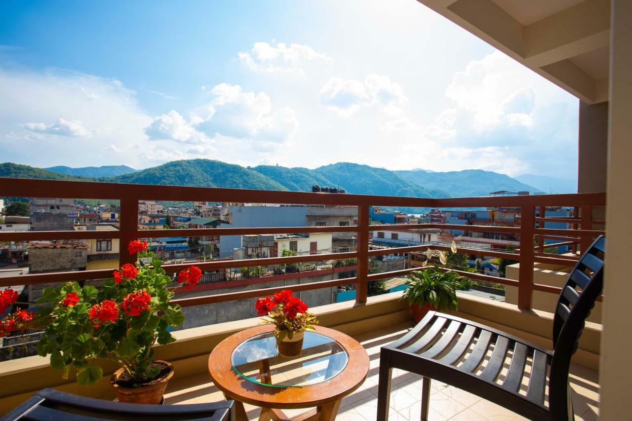 Hotel Lake Paradise Pokhara Exterior photo