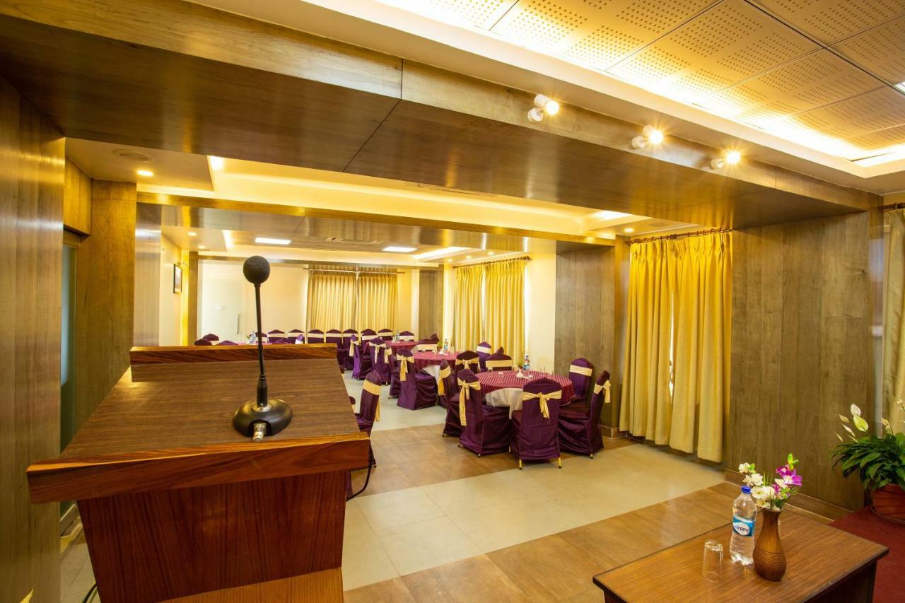 Hotel Lake Paradise Pokhara Exterior photo