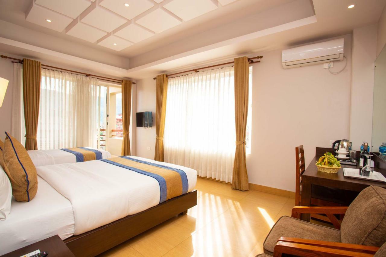 Hotel Lake Paradise Pokhara Exterior photo