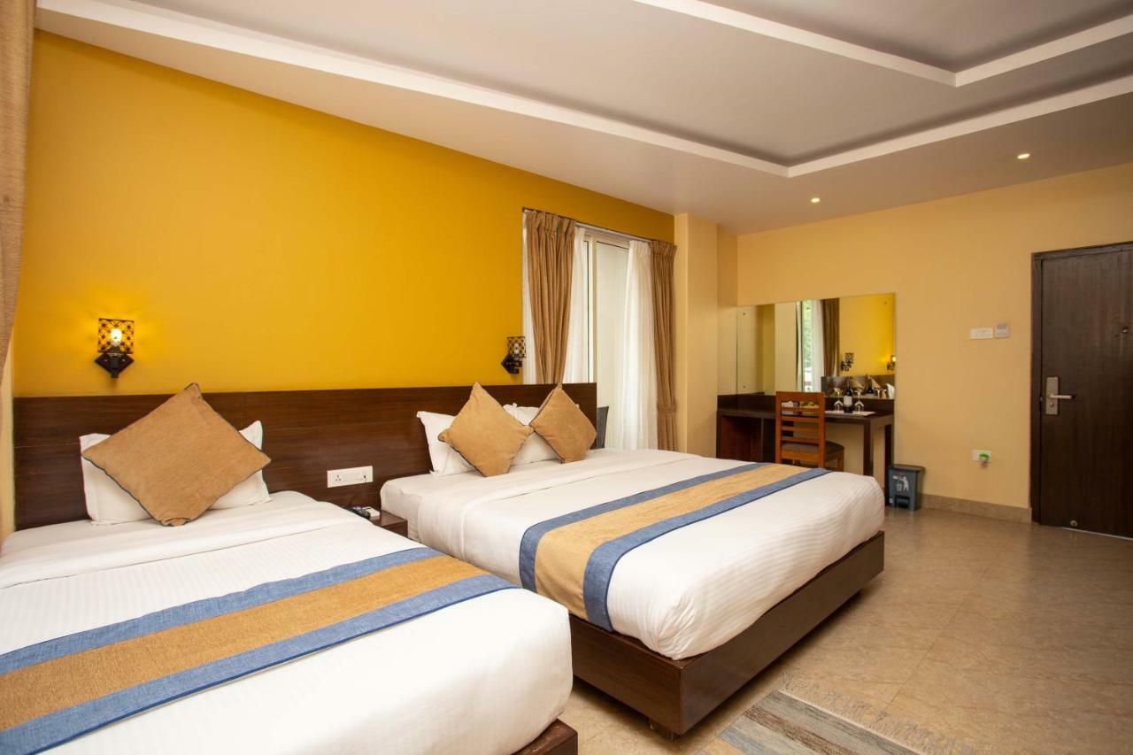 Hotel Lake Paradise Pokhara Exterior photo