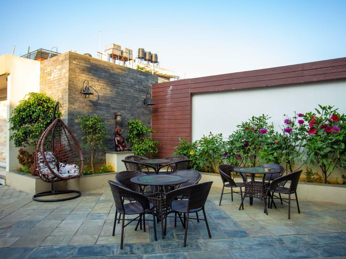 Hotel Lake Paradise Pokhara Exterior photo