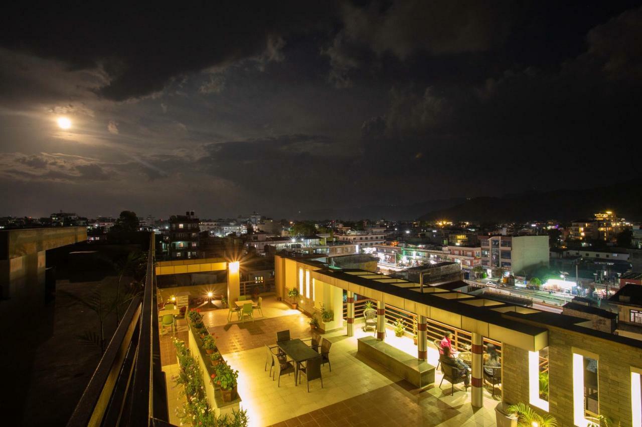 Hotel Lake Paradise Pokhara Exterior photo