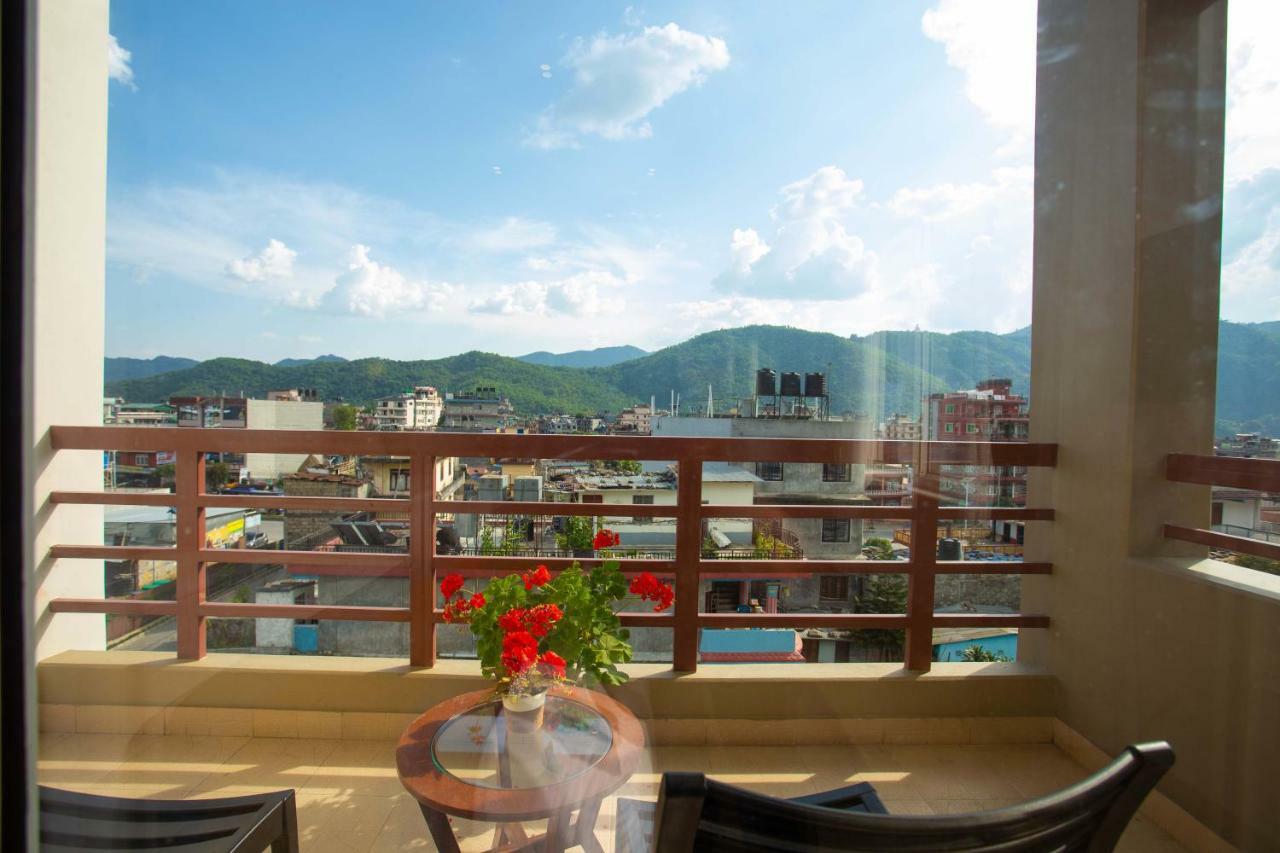 Hotel Lake Paradise Pokhara Exterior photo